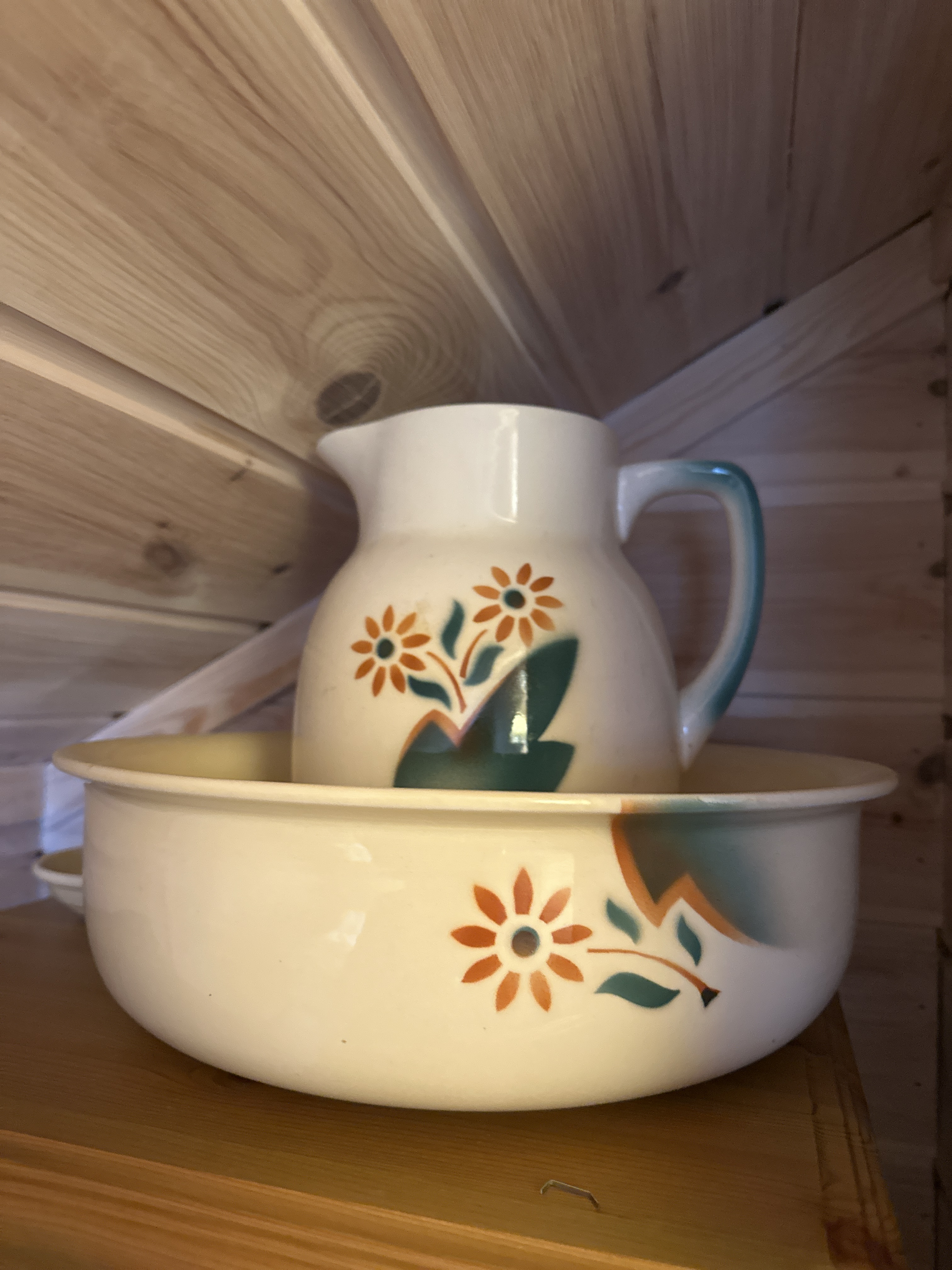 Interior of Mjellvona cabin